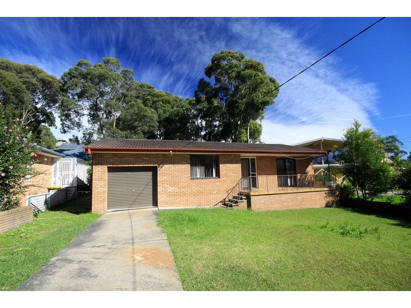 41 Daphne Street, Forster NSW 2428