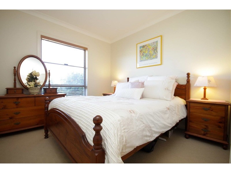 2/42 Nuwarra Circuit, Forster NSW 2428