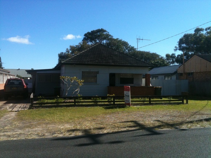 49 Beach Street, Tuncurry NSW 2428