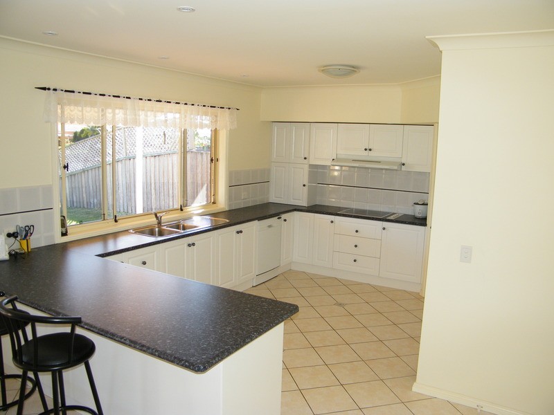 92 Elizabeth Parade, Forster NSW 2428
