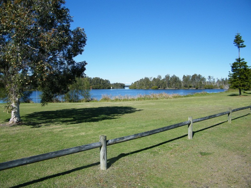 92 Elizabeth Parade, Forster NSW 2428