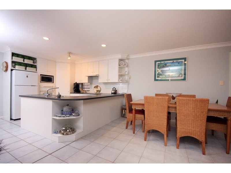 4 Nikau Place, Forster NSW 2428