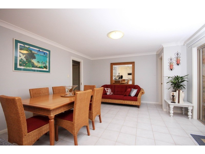 4 Nikau Place, Forster NSW 2428