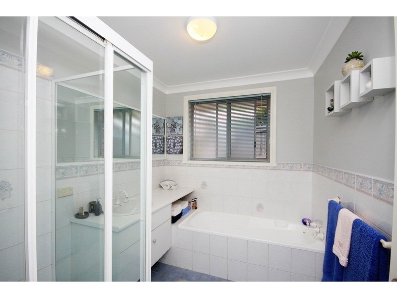 4 Nikau Place, Forster NSW 2428