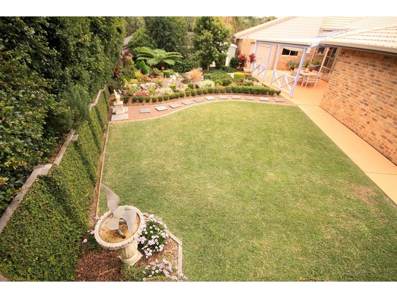 4 Nikau Place, Forster NSW 2428