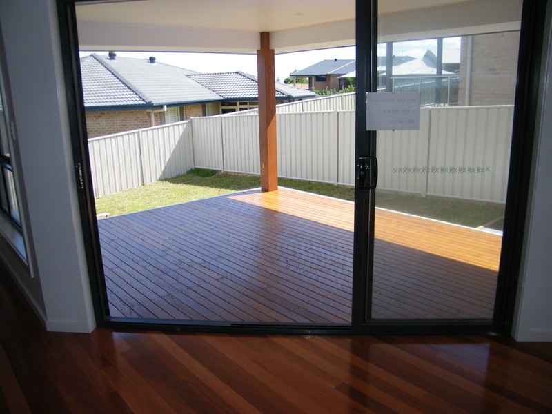 13 Isabella Parade, Forster NSW 2428