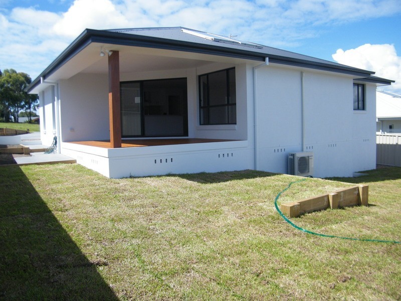 13 Isabella Parade, Forster NSW 2428