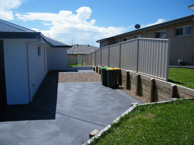 13 Isabella Parade, Forster NSW 2428