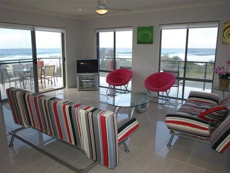 2/87 Newman Avenue, Blueys Beach NSW 2428