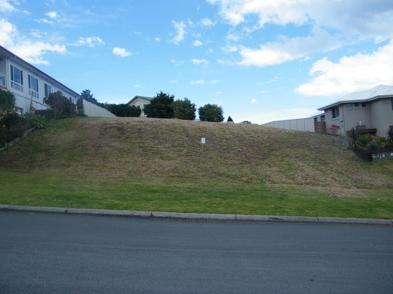 33 Hilltop Parkway, Tallwoods Village NSW 2430