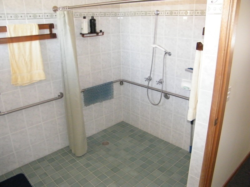 8 Banksia  Parade, Tuncurry NSW 2428