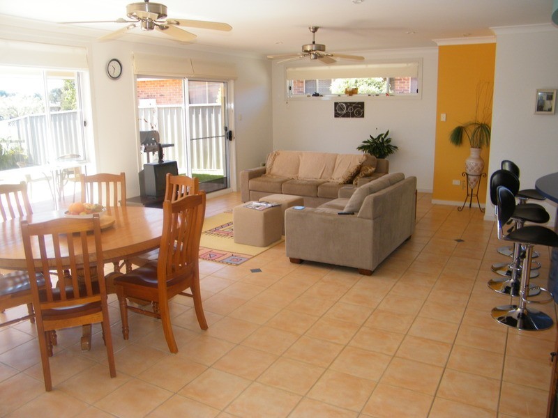 6 Caleyi  Crescent, Tuncurry NSW 2428