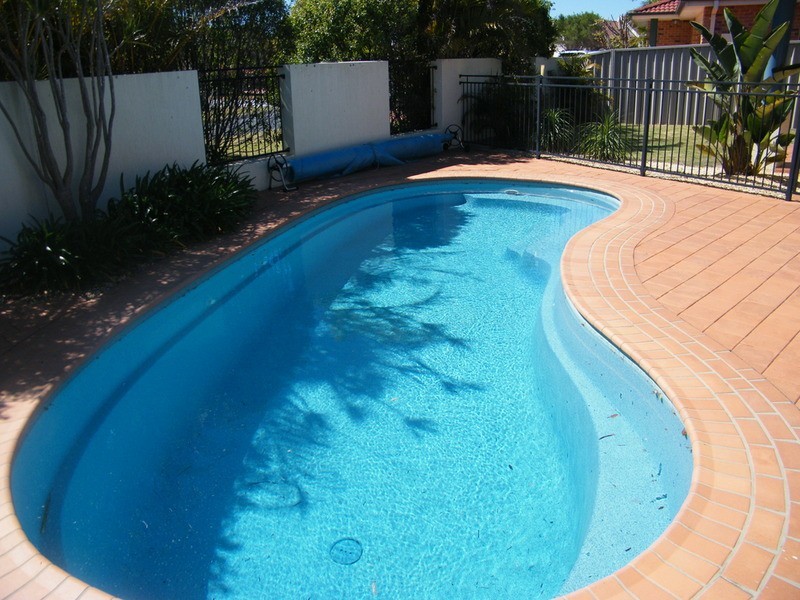 6 Caleyi  Crescent, Tuncurry NSW 2428