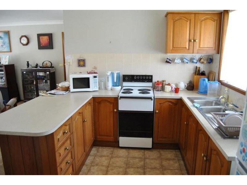 1/2 Heath Avenue, Tuncurry NSW 2428