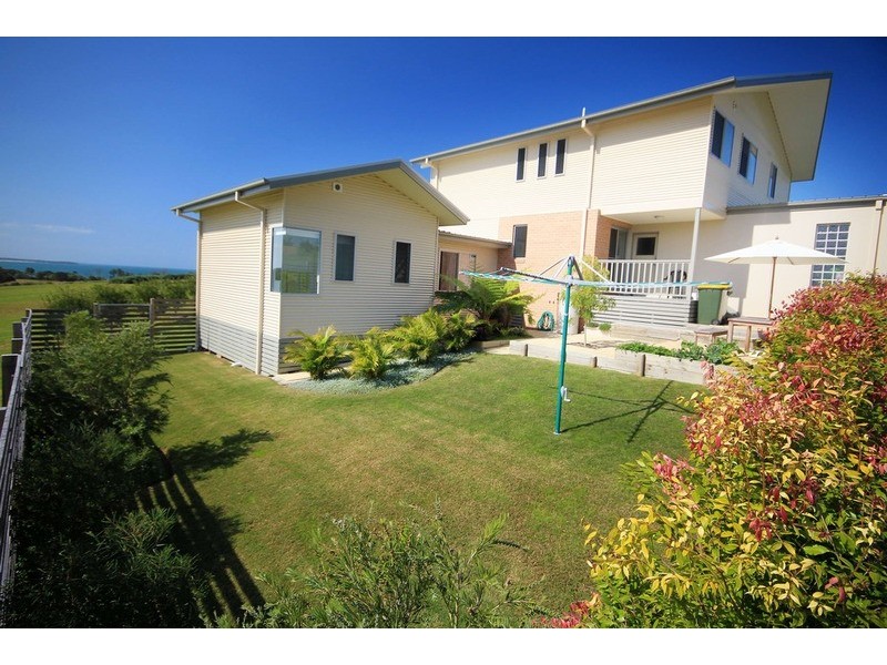 16 Torquay Circuit, Diamond Beach NSW 2430