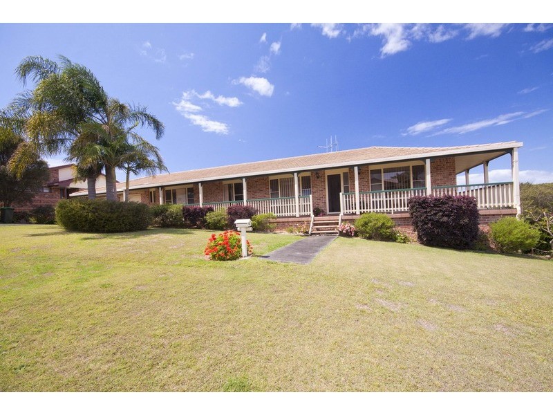 61  Pioneer  Drive, Forster NSW 2428