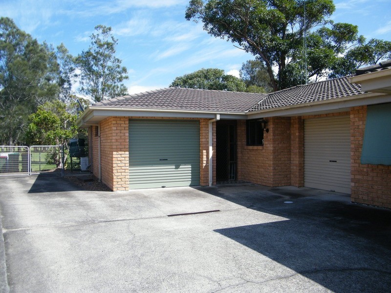 2/18 Fairway Crescent, Forster NSW 2428