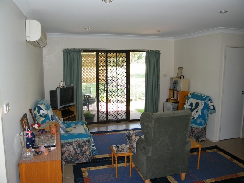 2/18 Fairway Crescent, Forster NSW 2428