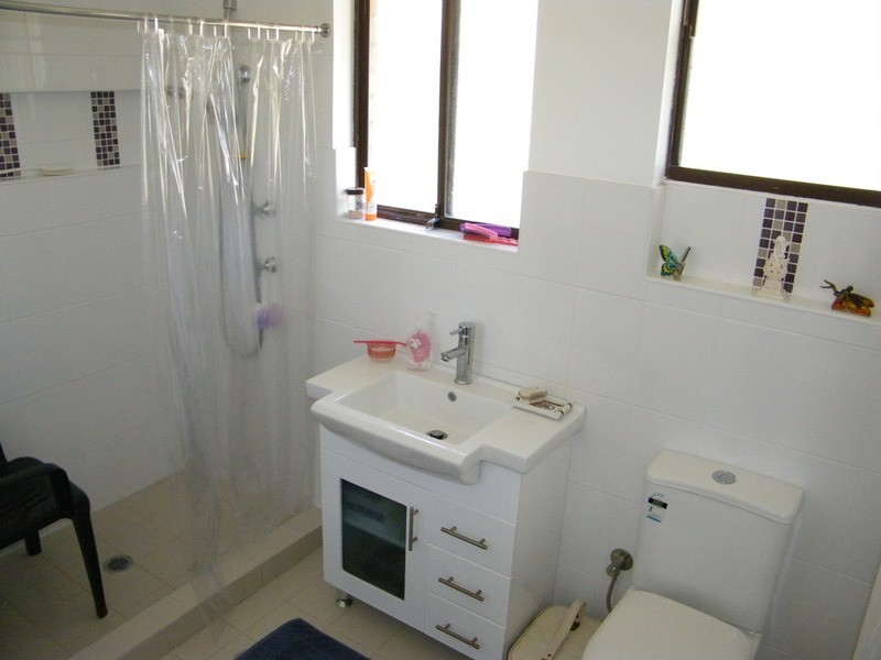 2/18 Fairway Crescent, Forster NSW 2428