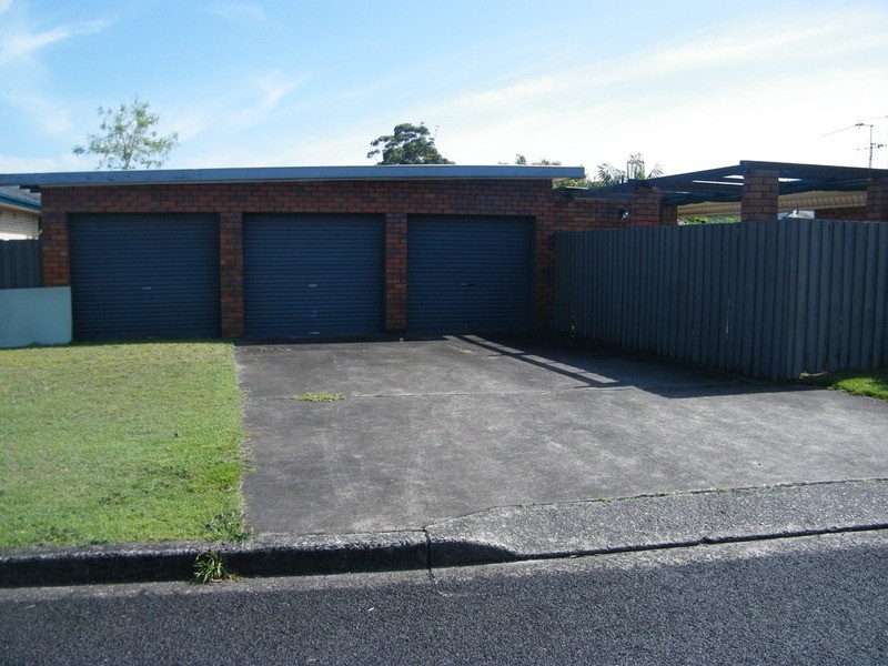 25 The Lakes  Way, Forster NSW 2428