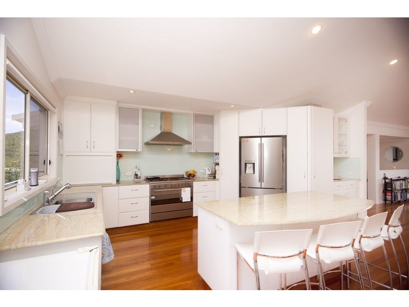 86 Lakeview Crescent, Forster NSW 2428