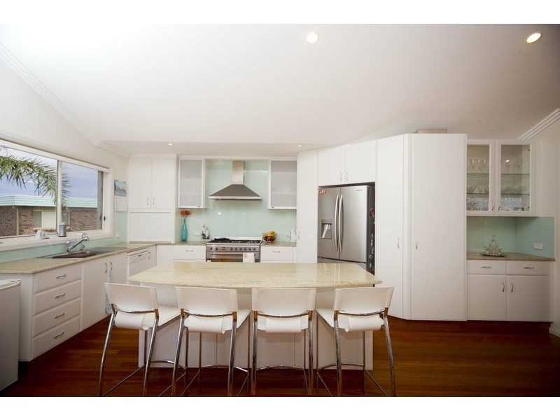 86 Lakeview Crescent, Forster NSW 2428