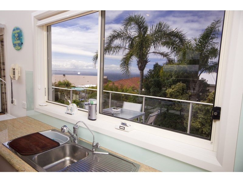 86 Lakeview Crescent, Forster NSW 2428