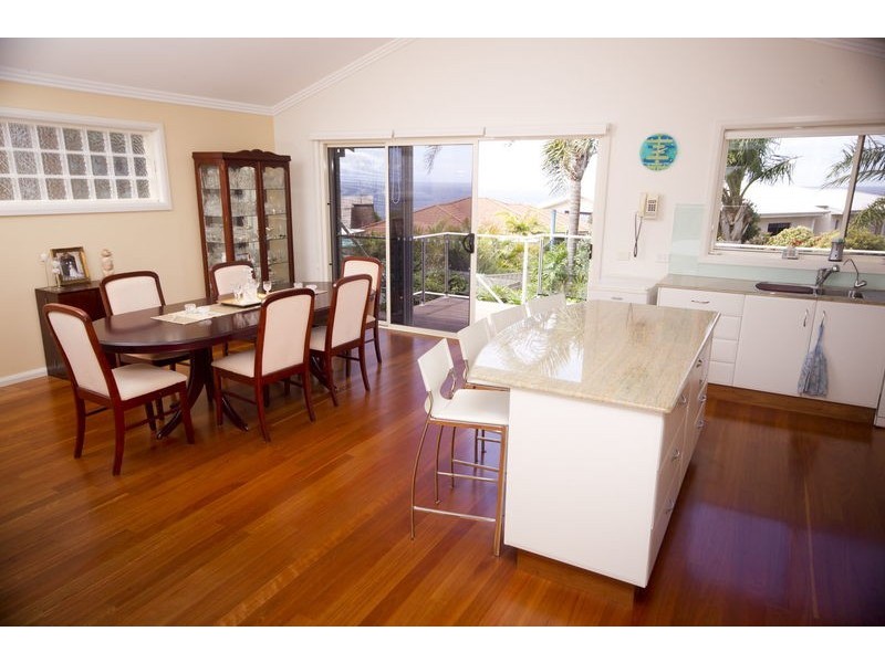 86 Lakeview Crescent, Forster NSW 2428