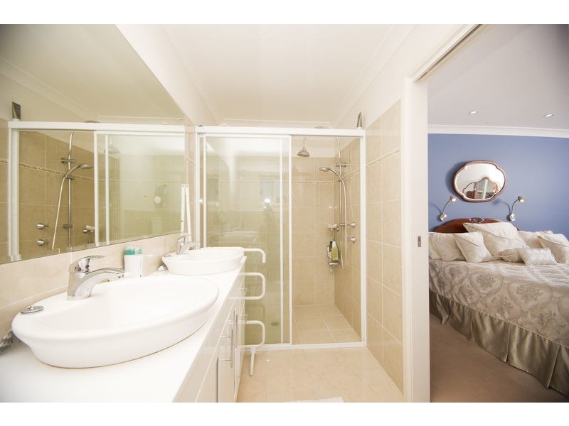 86 Lakeview Crescent, Forster NSW 2428