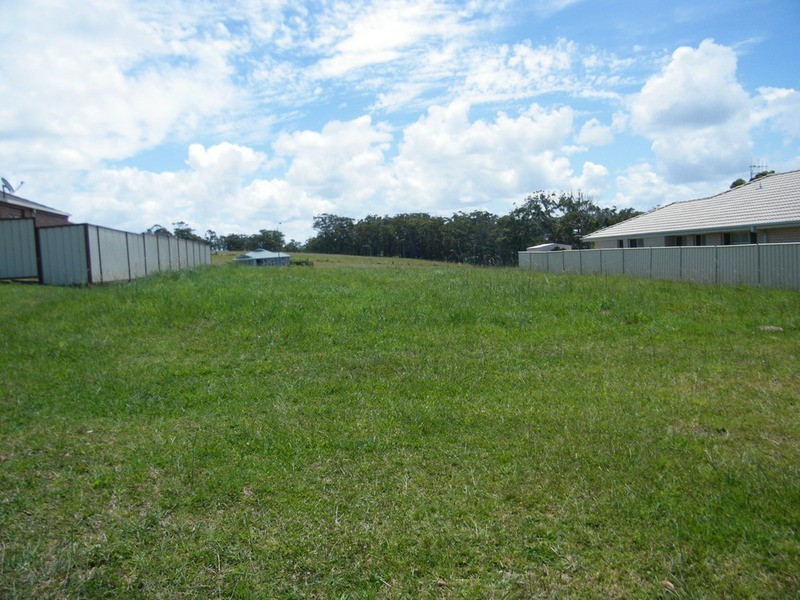 14 Glen Court, Black Head NSW 2430