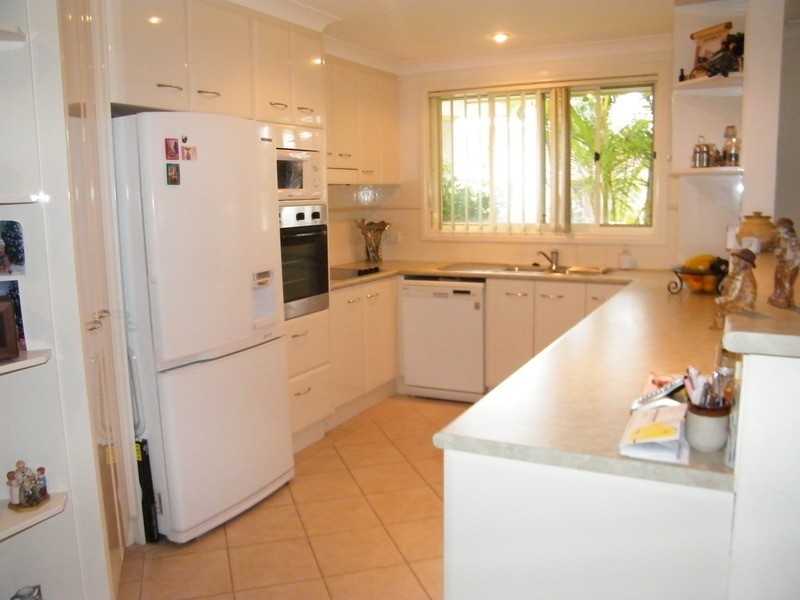 8 Nuwarra  Close, Forster NSW 2428