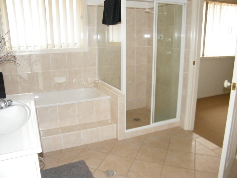 8 Nuwarra  Close, Forster NSW 2428