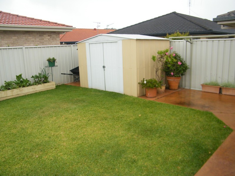 8 Nuwarra  Close, Forster NSW 2428