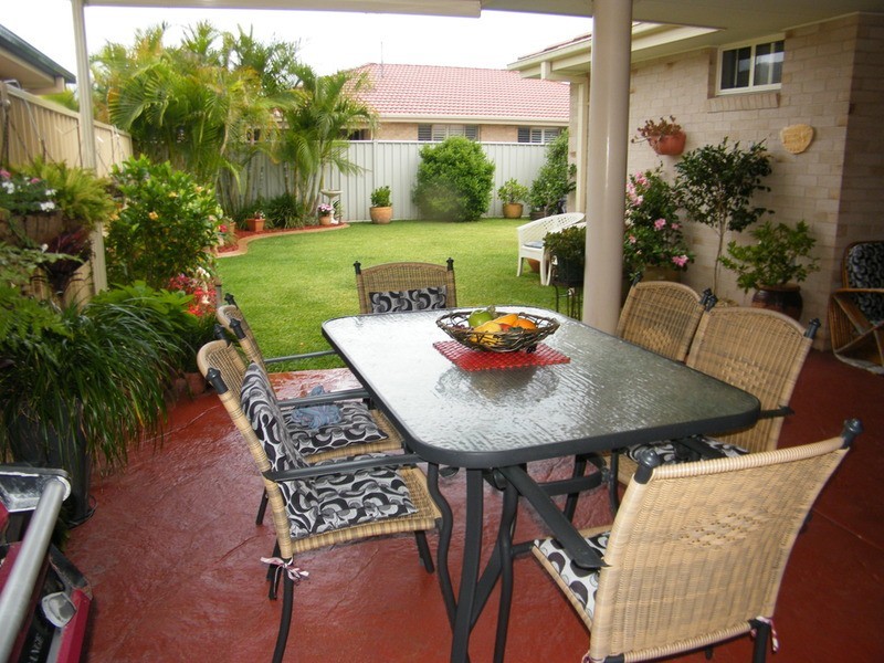 8 Nuwarra  Close, Forster NSW 2428