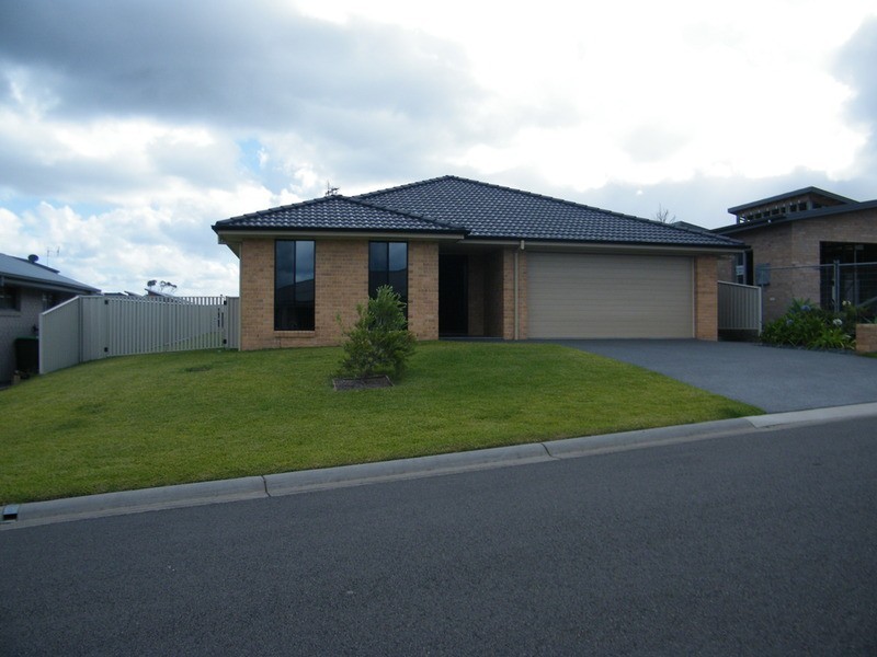 14 Wirrana Circuit, Forster NSW 2428