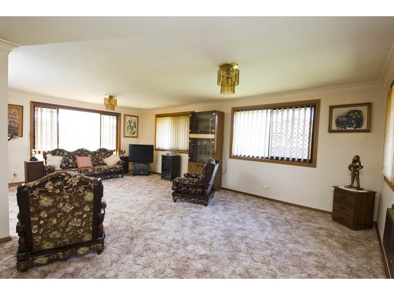 76 Hind Avenue, Forster NSW 2428