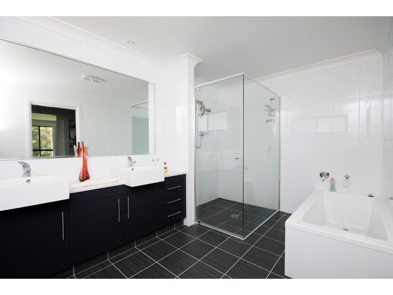 32 Pioneer Drive, Forster NSW 2428