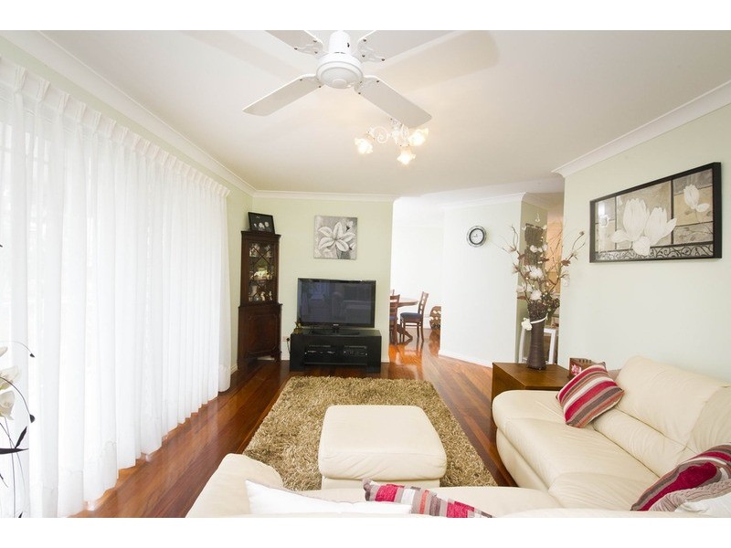 8 Blanch Place, Forster NSW 2428