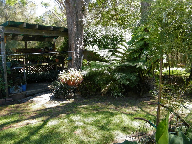 8 Seabreeze Parade, Green Point NSW 2428