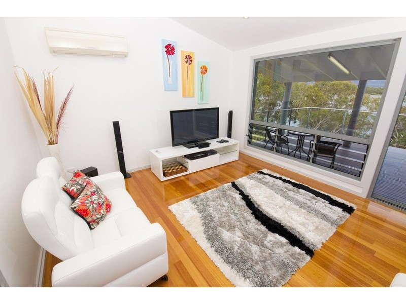 33 Green Point Drive, Green Point NSW 2428