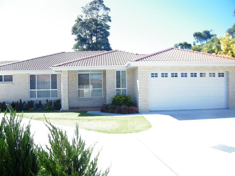 2/23 Robina Grove, Forster NSW 2428