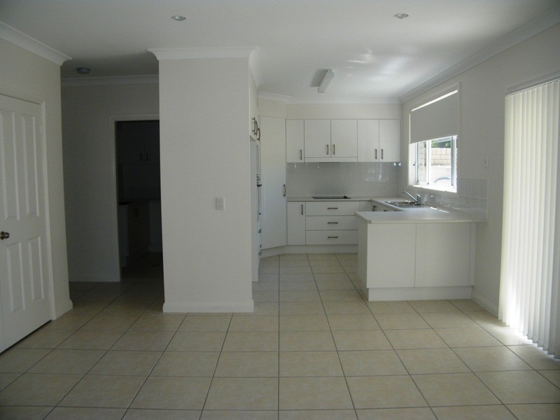 2/23 Robina Grove, Forster NSW 2428