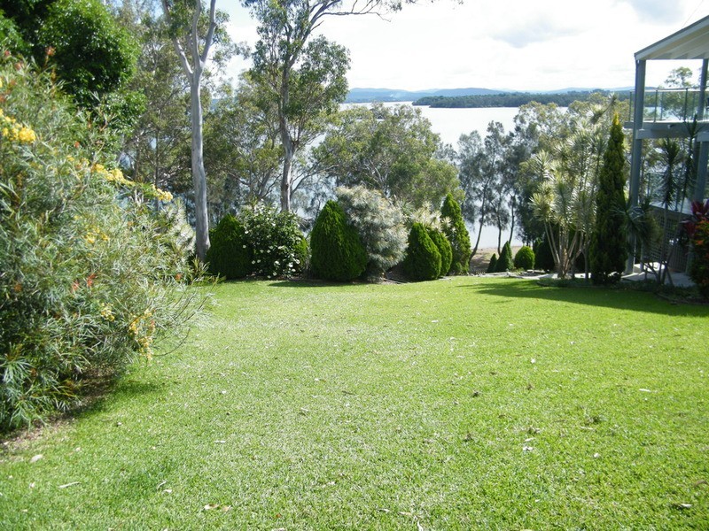 35 Green Point  Drive, Green Point NSW 2428