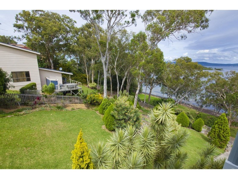 35 Green Point  Drive, Green Point NSW 2428