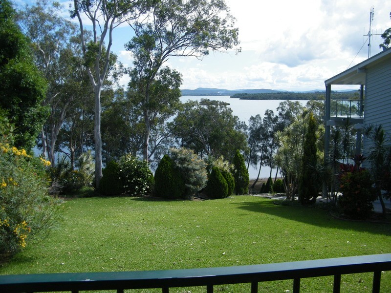 35 Green Point  Drive, Green Point NSW 2428