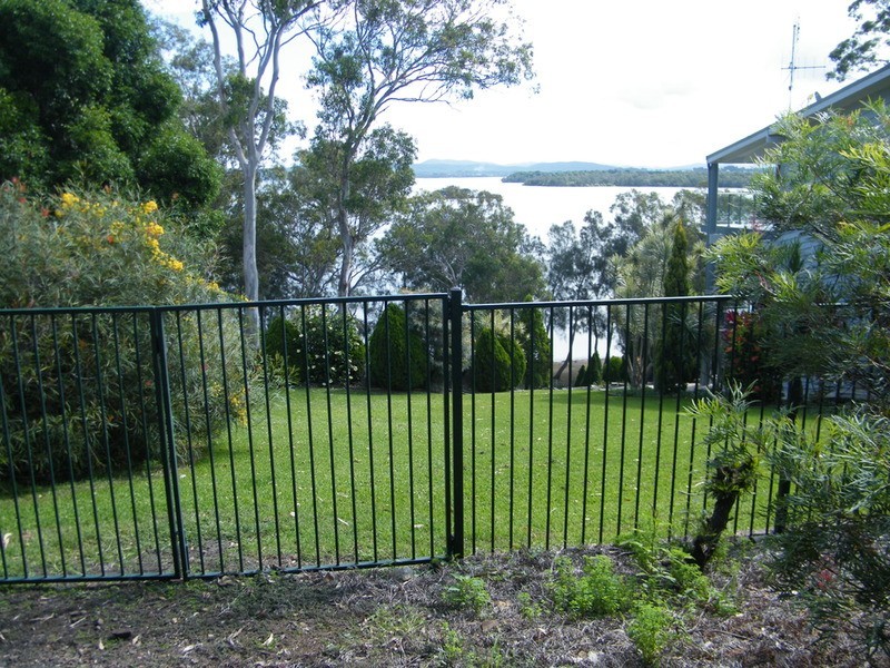 35 Green Point  Drive, Green Point NSW 2428