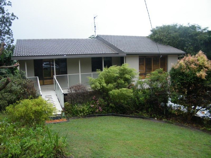 2 Bernhardt Close, Forster NSW 2428