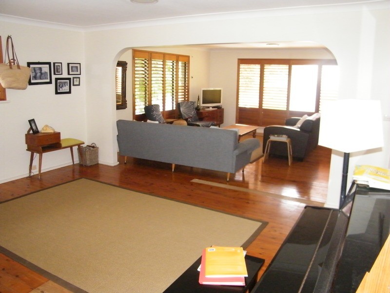 2 Bernhardt Close, Forster NSW 2428