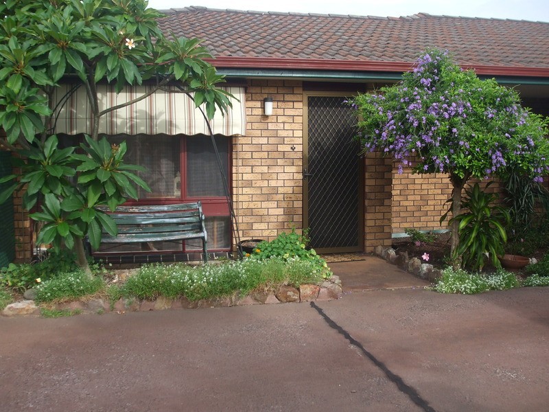 4/10 Cross  Street, Forster NSW 2428