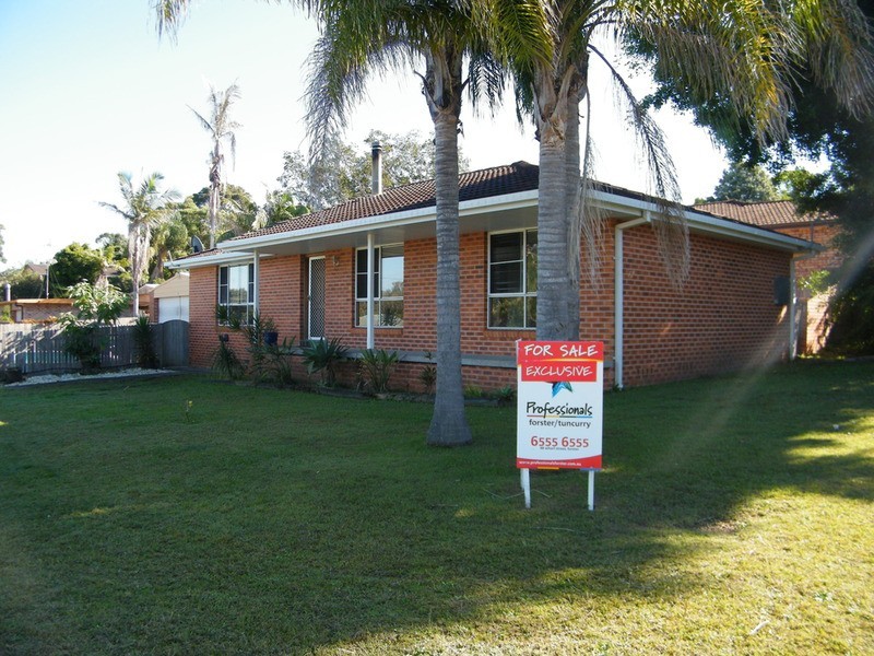 17 Paradise Avenue, Forster NSW 2428